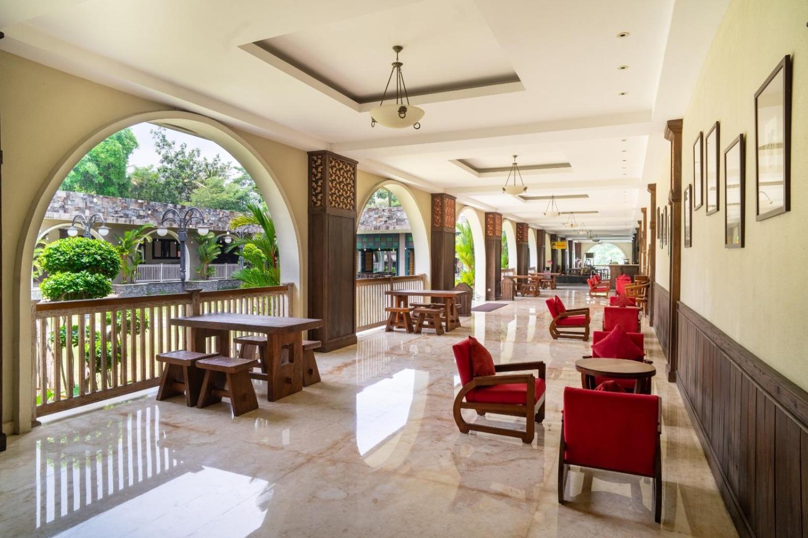 The Westlake Hotel & Resort Yogyakarta Exterior photo